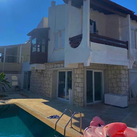 White Stone With Pool Villa